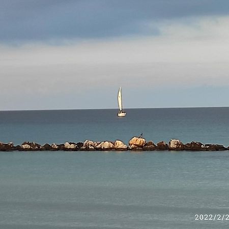 A Due Passi Dal Mare Apartment Отранто Екстериор снимка